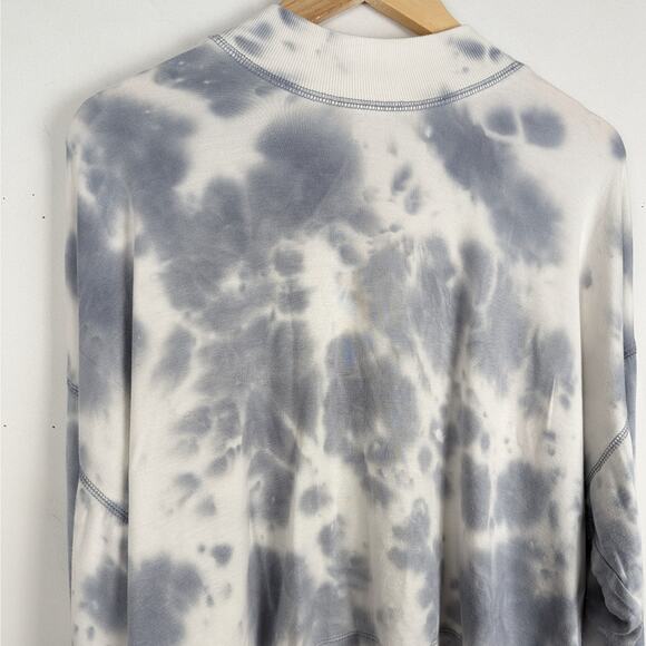 Wild Fable Gray and‎ White Tie Dyed Mock Neck Cropped Sweatshirt Size Large NWT - Picture 3 of 9